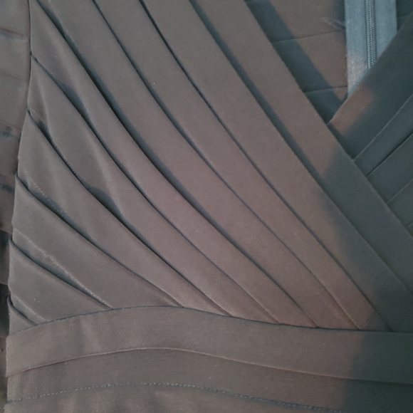 Dress - Picture 2 of 4